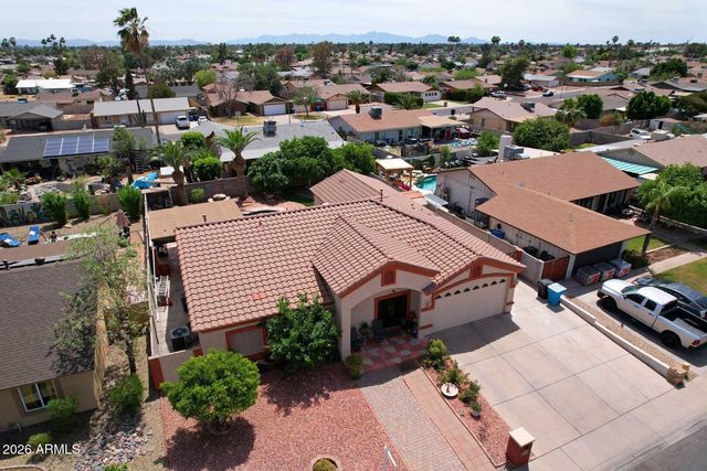 3737 W CROCUS Drive, Phoenix, AZ 85053