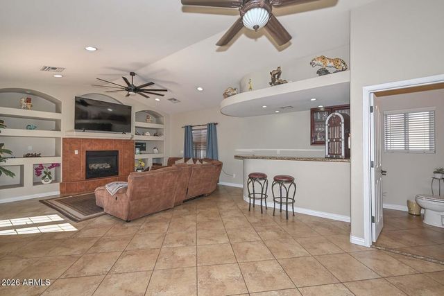 3737 W CROCUS Drive, Phoenix, AZ 85053