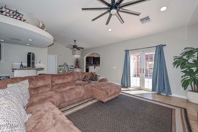 3737 W CROCUS Drive, Phoenix, AZ 85053