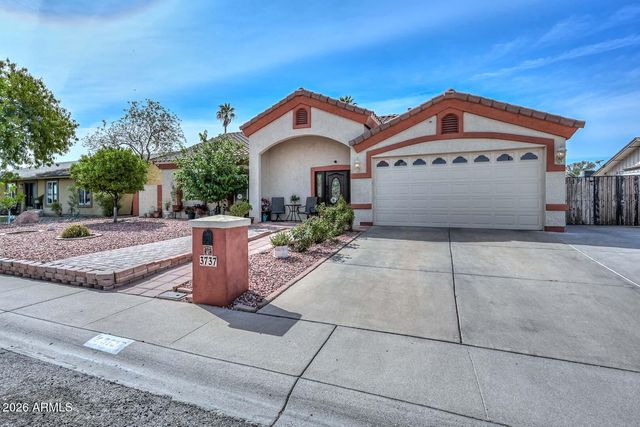 3737 W CROCUS Drive, Phoenix, AZ 85053