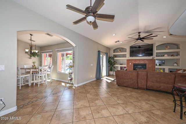 3737 W CROCUS Drive, Phoenix, AZ 85053