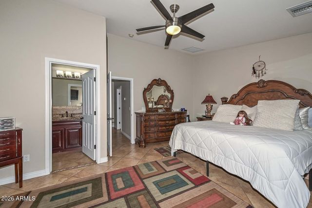 3737 W CROCUS Drive, Phoenix, AZ 85053