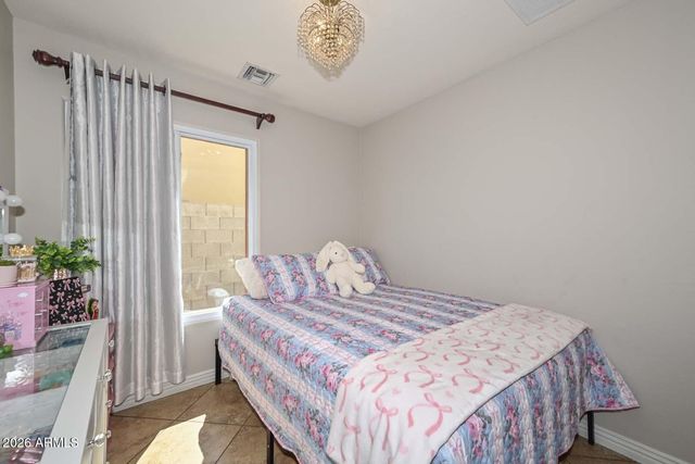 3737 W CROCUS Drive, Phoenix, AZ 85053