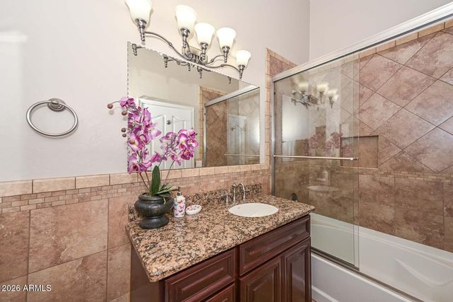 3737 W CROCUS Drive, Phoenix, AZ 85053