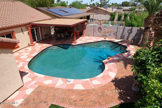 3737 W CROCUS Drive, Phoenix, AZ 85053