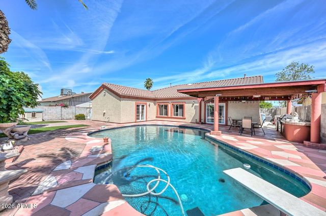 3737 W CROCUS Drive, Phoenix, AZ 85053