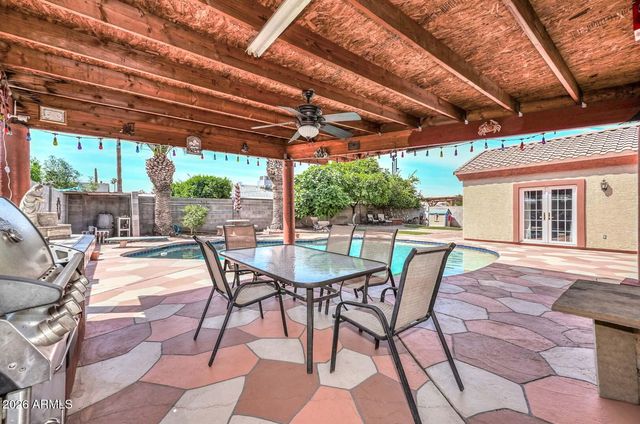 3737 W CROCUS Drive, Phoenix, AZ 85053