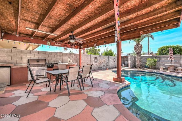 3737 W CROCUS Drive, Phoenix, AZ 85053