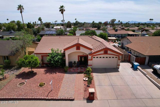 3737 W CROCUS Drive, Phoenix, AZ 85053