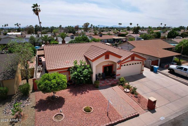 3737 W CROCUS Drive, Phoenix, AZ 85053