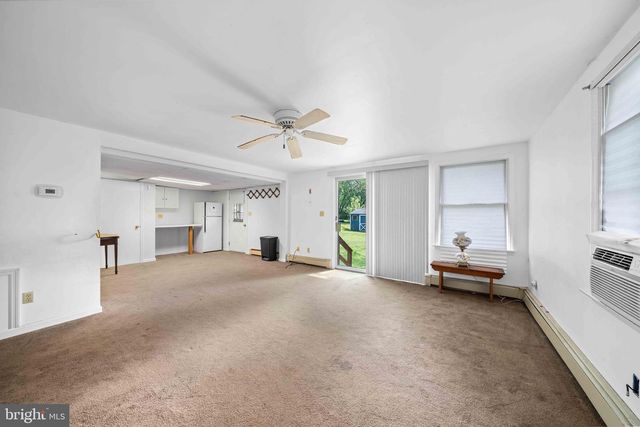 951 BARKSDALE RD, Newark, DE 19711