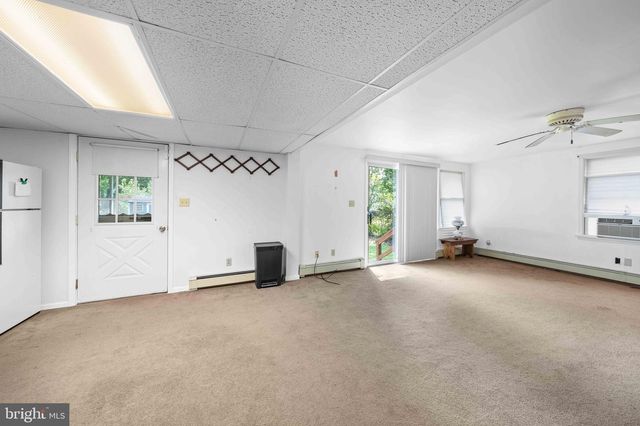 951 BARKSDALE RD, Newark, DE 19711