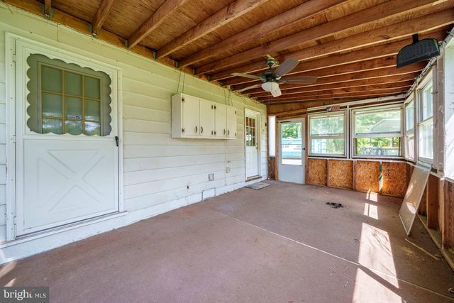 951 BARKSDALE RD, Newark, DE 19711