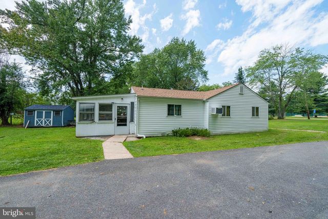 951 BARKSDALE RD, Newark, DE 19711