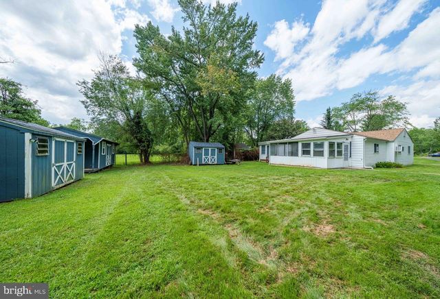 951 BARKSDALE RD, Newark, DE 19711