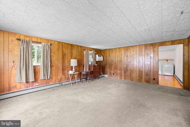 951 BARKSDALE RD, Newark, DE 19711