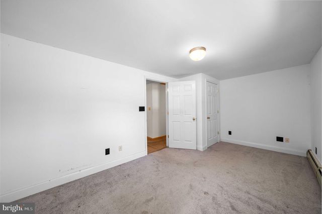 951 BARKSDALE RD, Newark, DE 19711