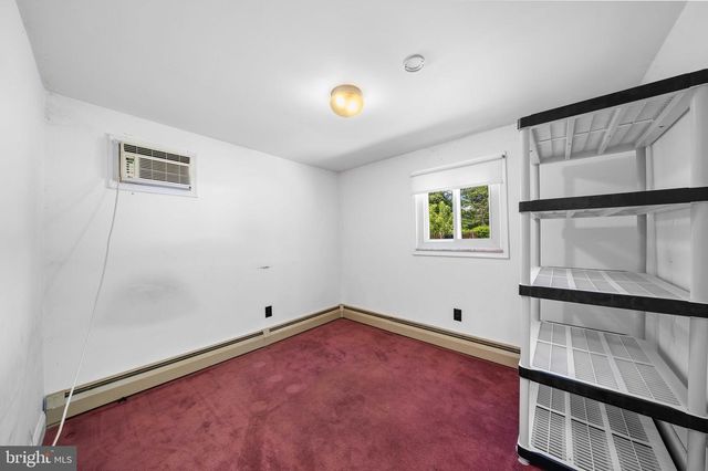 951 BARKSDALE RD, Newark, DE 19711