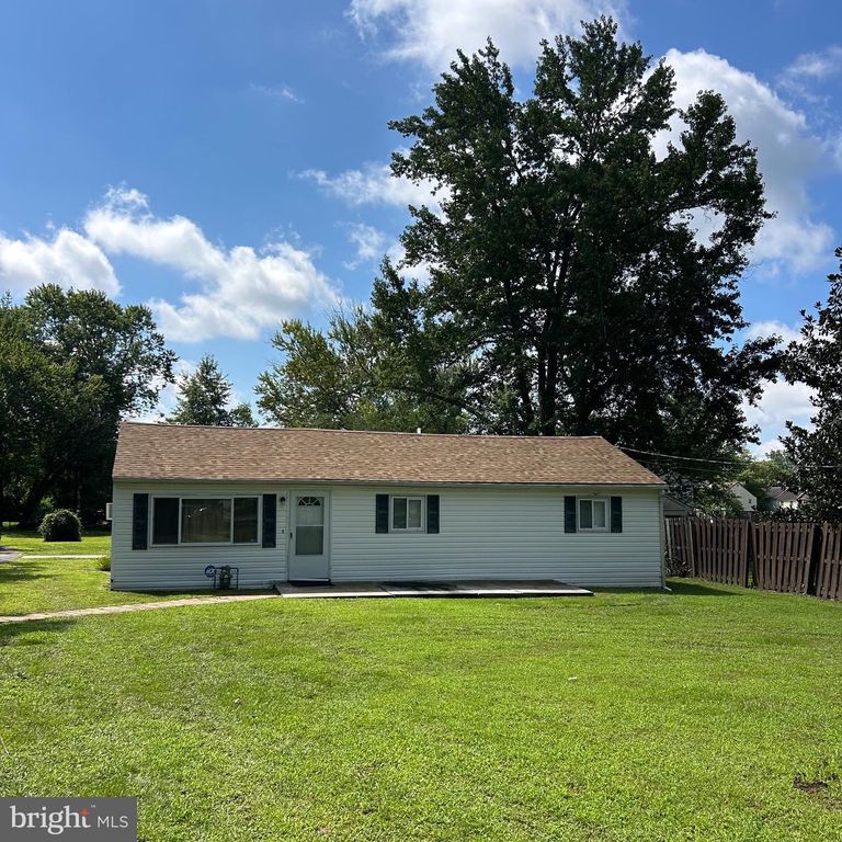 951 BARKSDALE RD, Newark, DE 19711