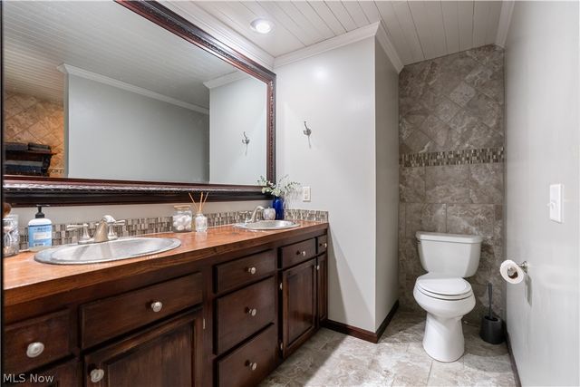 4705 Woodland Avenue NW, Canton, OH 44709