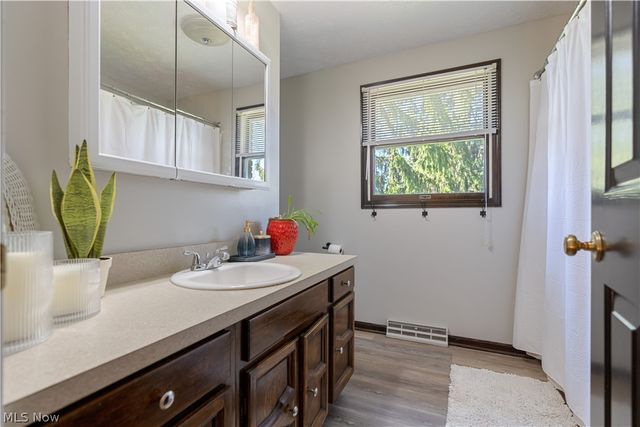 4705 Woodland Avenue NW, Canton, OH 44709