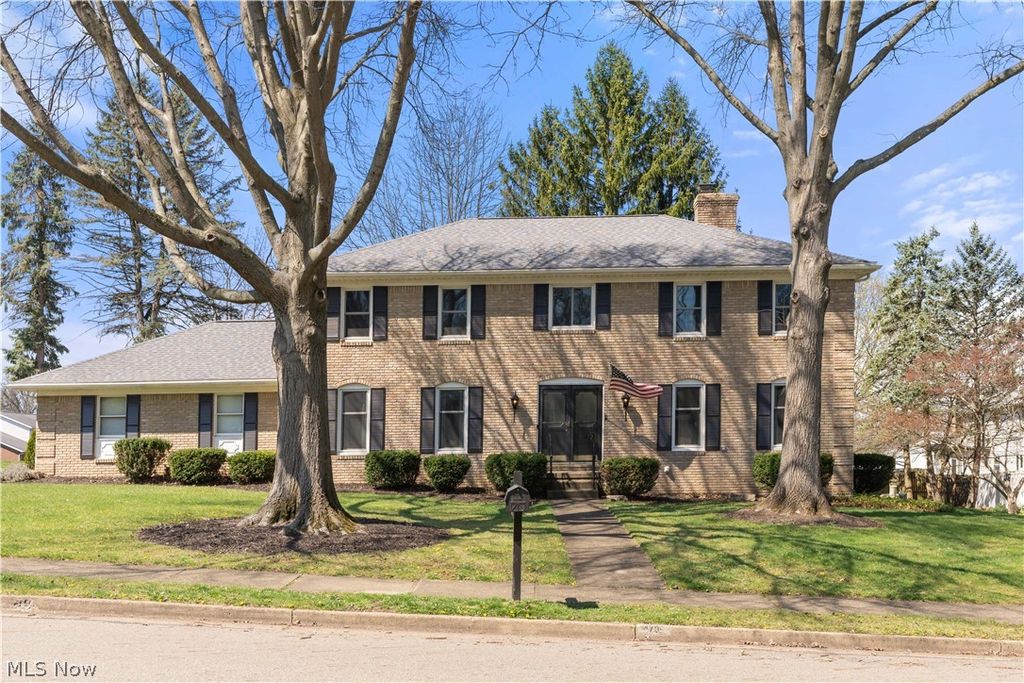 4705 Woodland Avenue NW, Canton, OH 44709