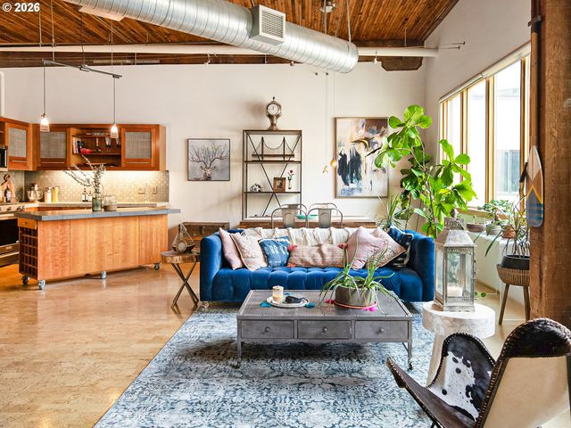 1420 Nw LOVEJOY St 720, Portland, OR 97209