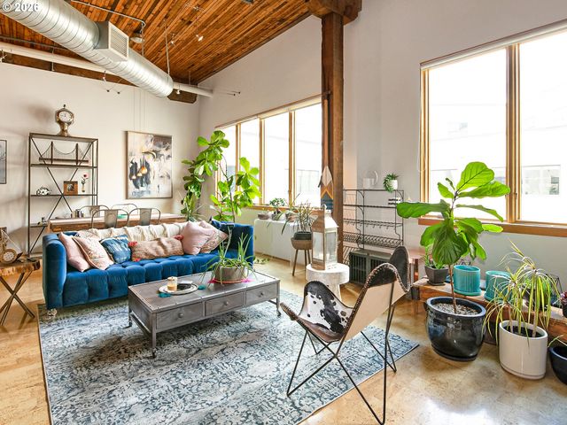 1420 Nw LOVEJOY St 720, Portland, OR 97209