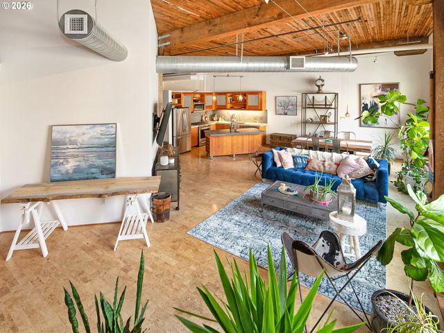 1420 Nw LOVEJOY St 720, Portland, OR 97209