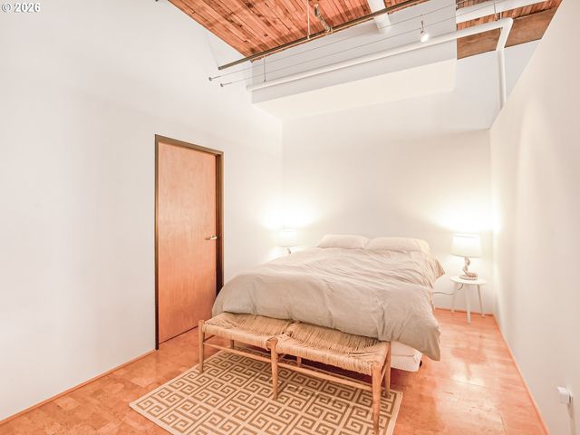 1420 Nw LOVEJOY St 720, Portland, OR 97209