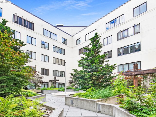 1420 Nw LOVEJOY St 720, Portland, OR 97209