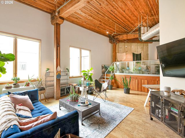 1420 Nw LOVEJOY St 720, Portland, OR 97209