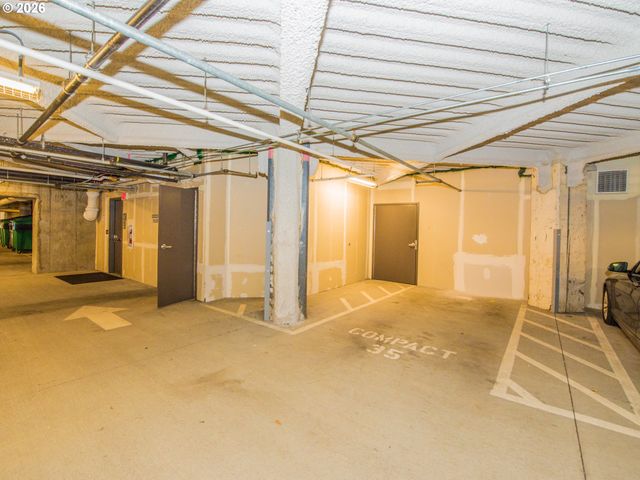 1420 Nw LOVEJOY St 720, Portland, OR 97209