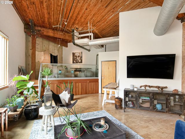 1420 Nw LOVEJOY St 720, Portland, OR 97209