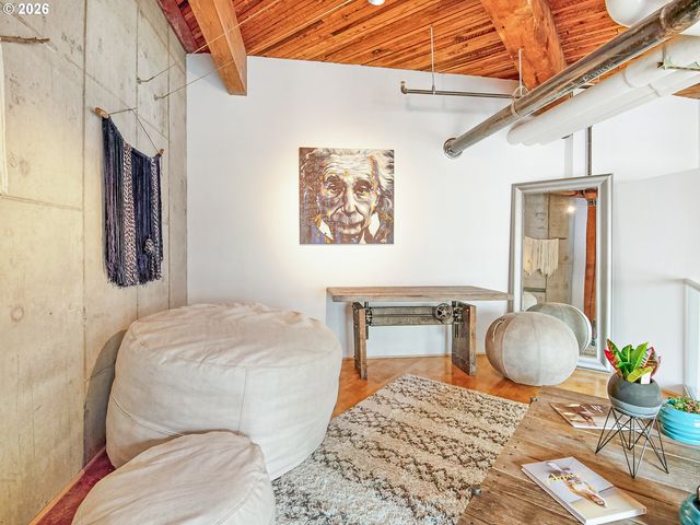 1420 Nw LOVEJOY St 720, Portland, OR 97209