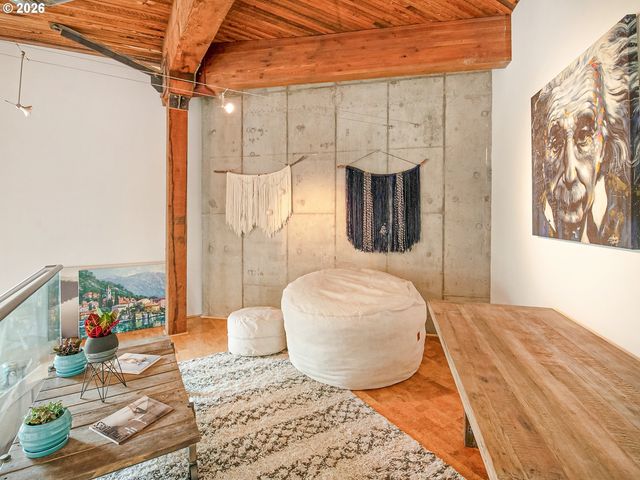 1420 Nw LOVEJOY St 720, Portland, OR 97209