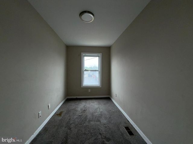 117 N CLINTON ST, Baltimore, MD 21224