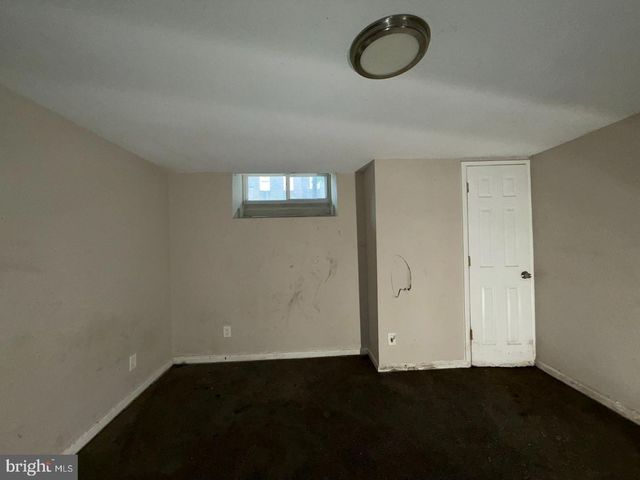 117 N CLINTON ST, Baltimore, MD 21224