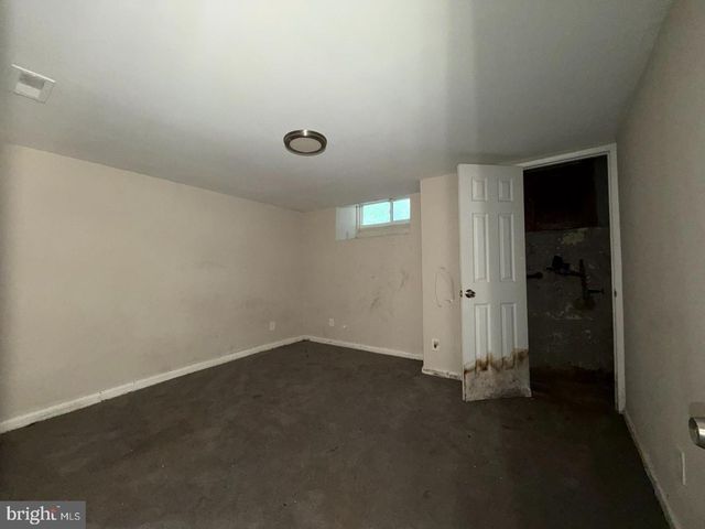 117 N CLINTON ST, Baltimore, MD 21224