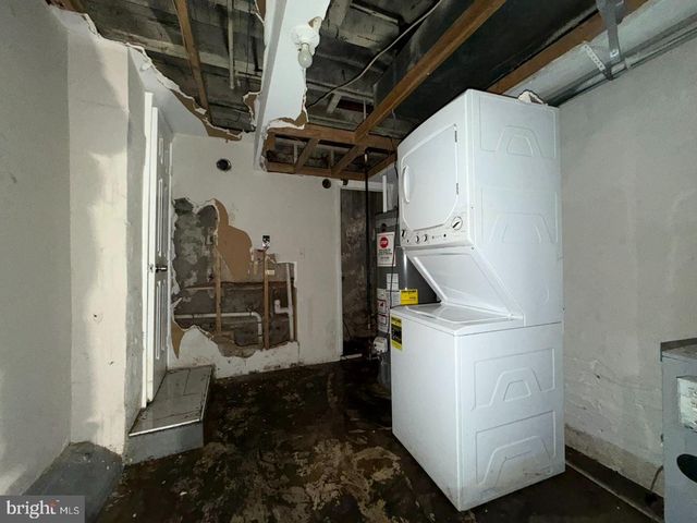 117 N CLINTON ST, Baltimore, MD 21224