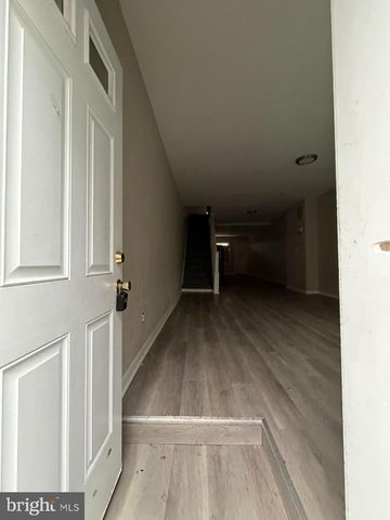 117 N CLINTON ST, Baltimore, MD 21224