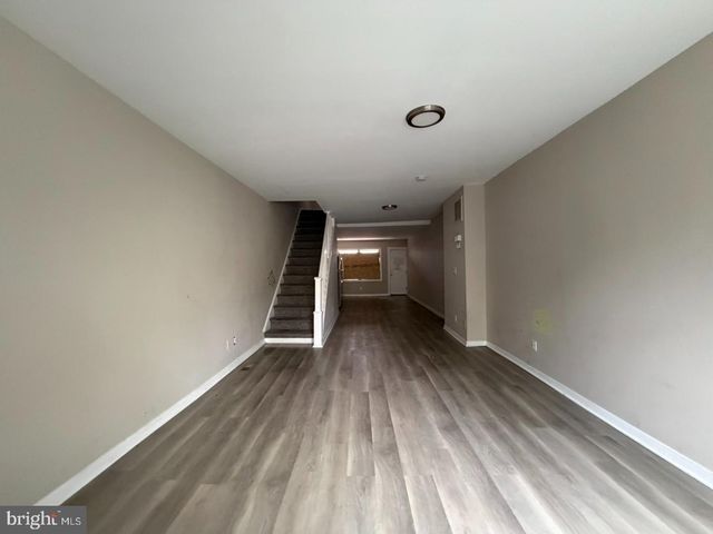 117 N CLINTON ST, Baltimore, MD 21224