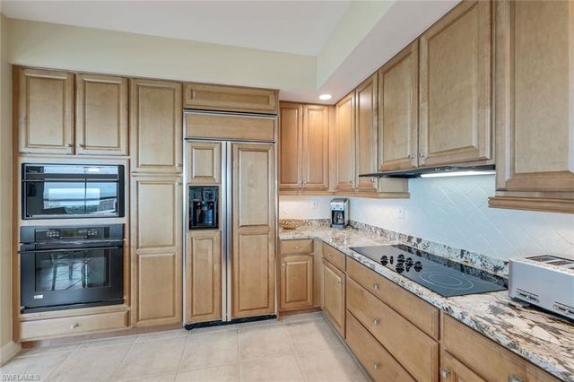 295 Grande WAY # 1202, Naples, FL 34110