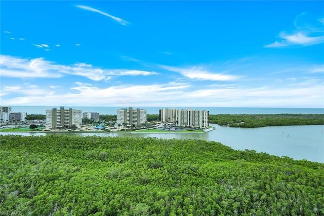 295 Grande WAY # 1202, Naples, FL 34110