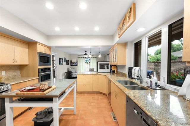 2800 S University Boulevard 69, Denver, CO 80210