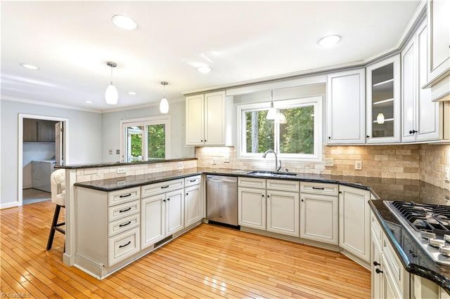 612 Hertford Road, Winston-salem, NC 27104