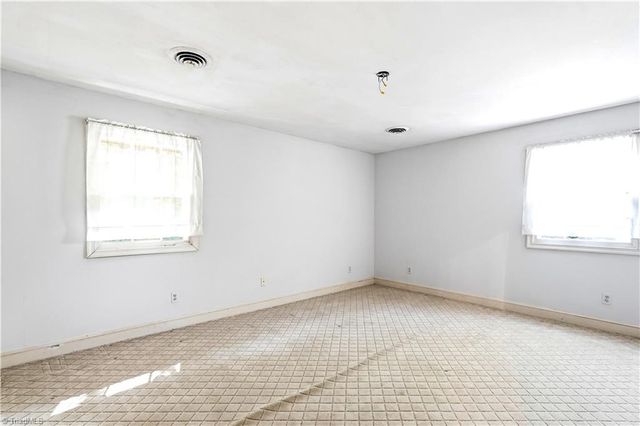 612 Hertford Road, Winston-salem, NC 27104