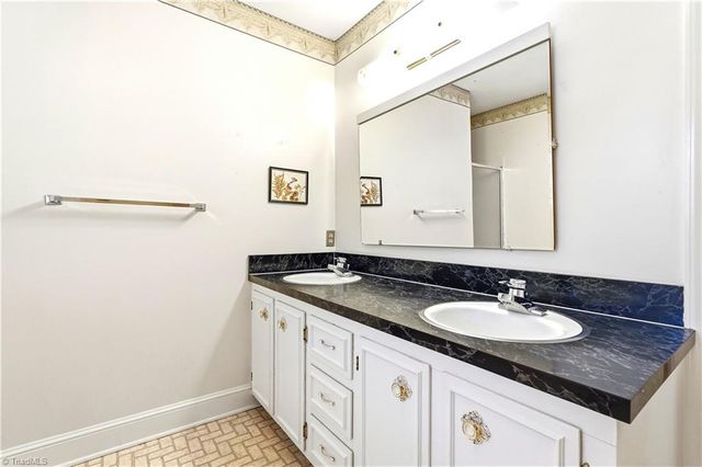 612 Hertford Road, Winston-salem, NC 27104