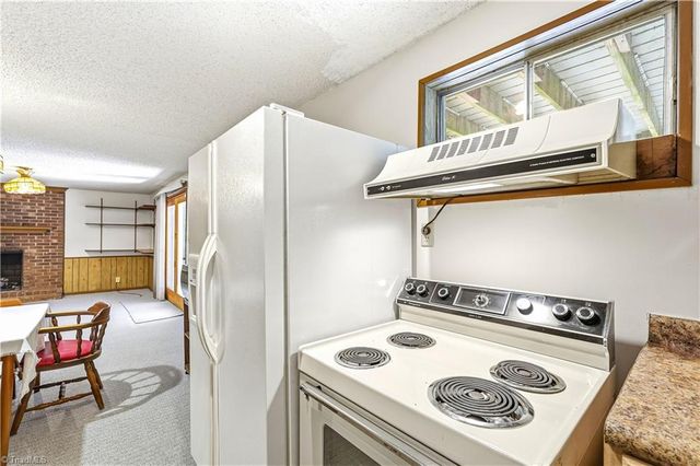 612 Hertford Road, Winston-salem, NC 27104