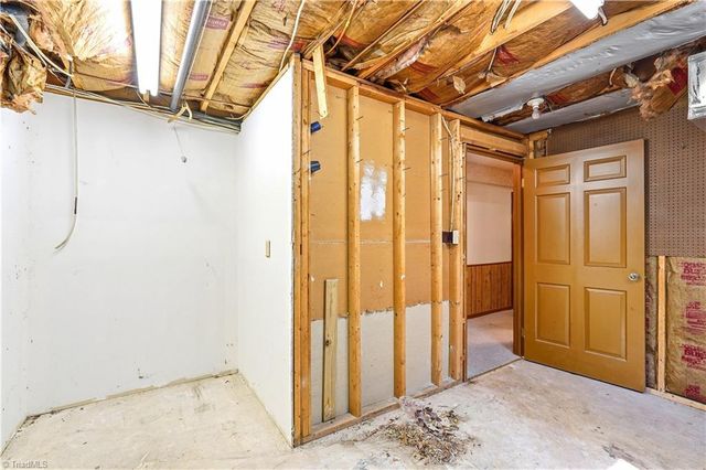 612 Hertford Road, Winston-salem, NC 27104